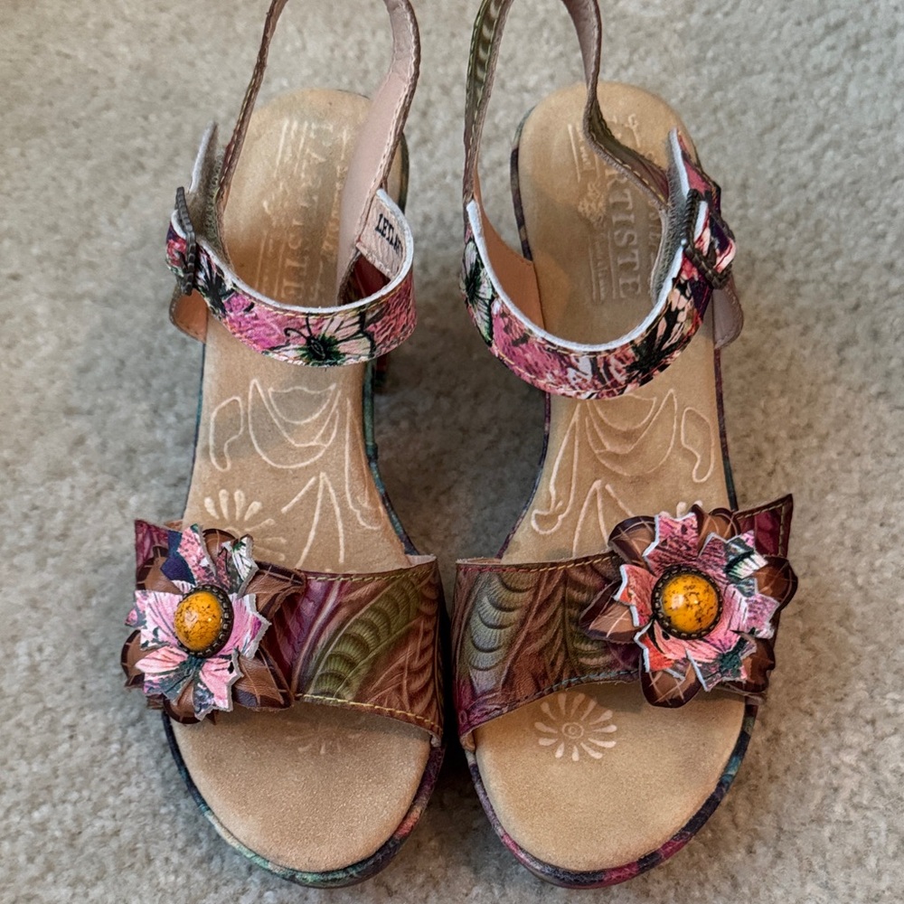 L'ATISTE Multicolor Floral Sandals